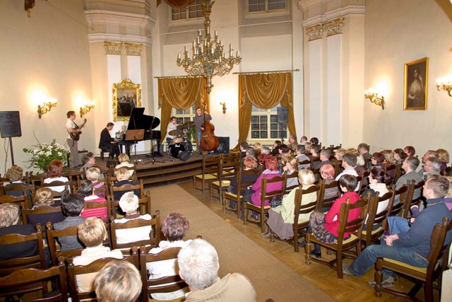 Muzeum Ziemi Kodzkiej (zapraszamy od 10.00-17.00)